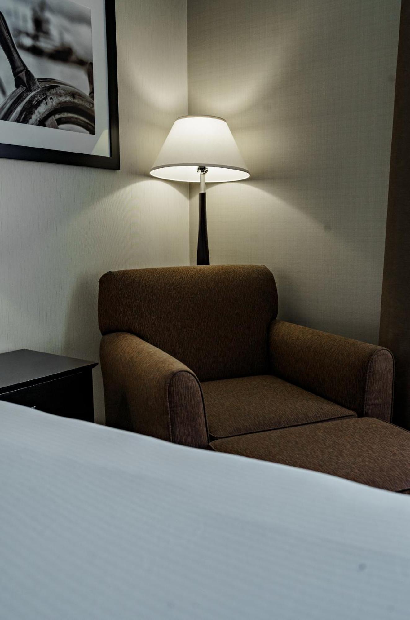 Radisson Hotel Edmonton Airport Ледюк Екстериор снимка