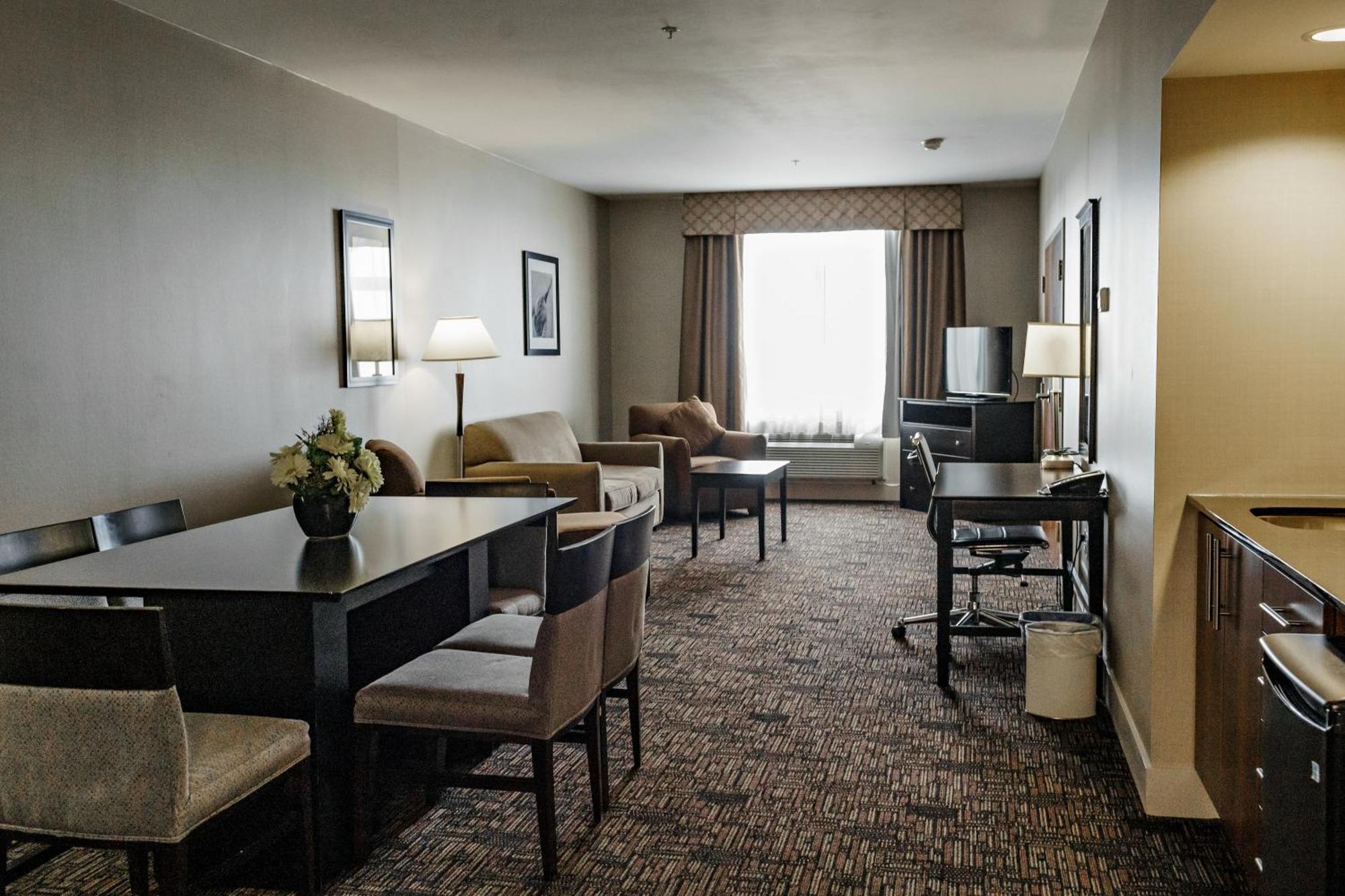 Radisson Hotel Edmonton Airport Ледюк Екстериор снимка