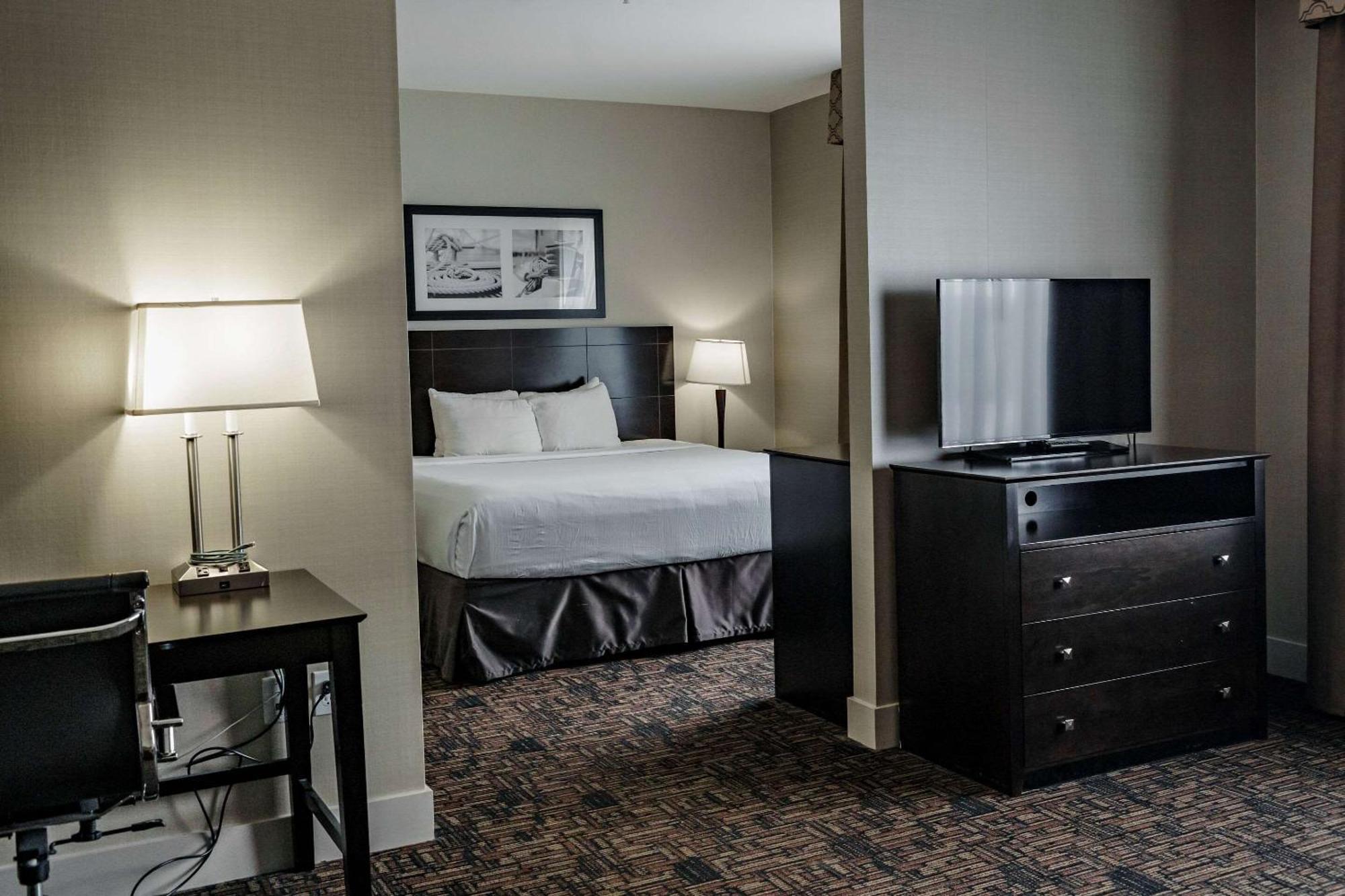 Radisson Hotel Edmonton Airport Ледюк Екстериор снимка